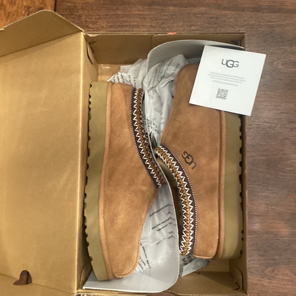 UGG Tasman Slipper - Women’s 9 - Chestnut (New in Box) - Picture 4 of 4